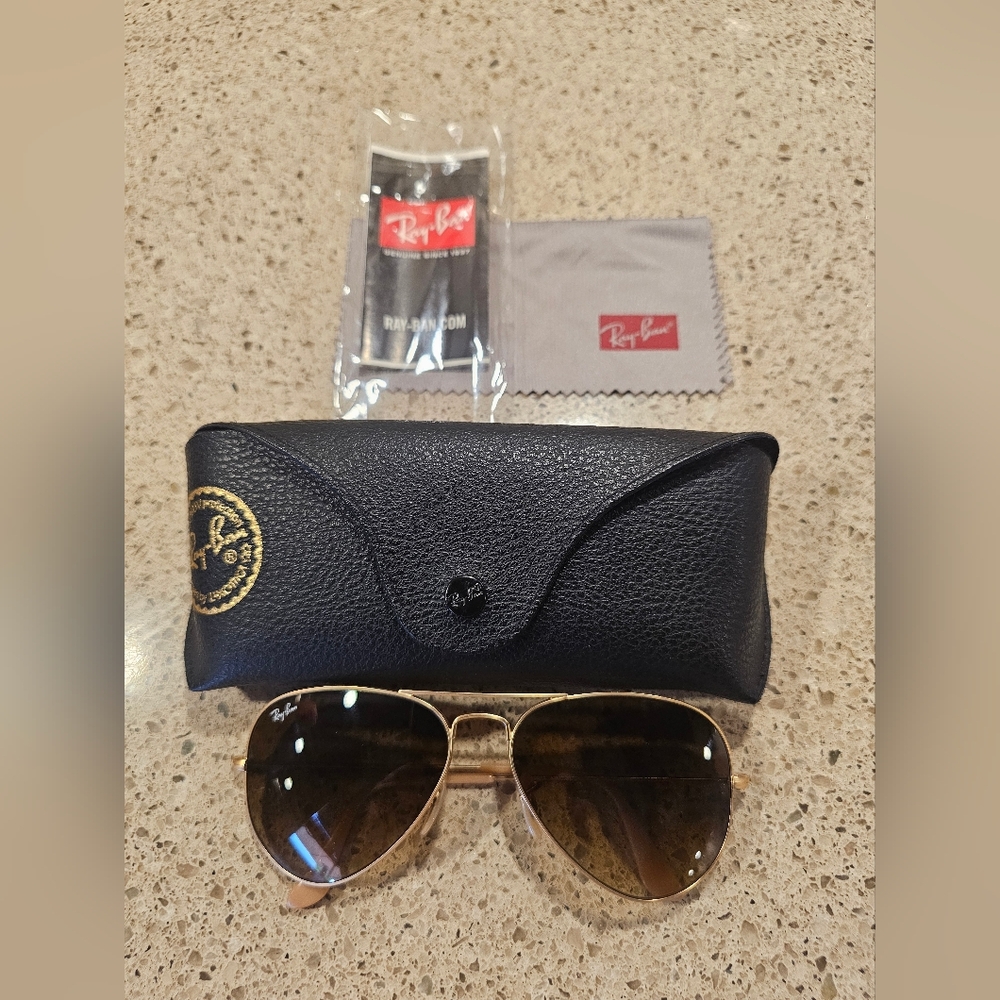Ray-Ban RB3025 Aviator Sunglasses Made in Italy